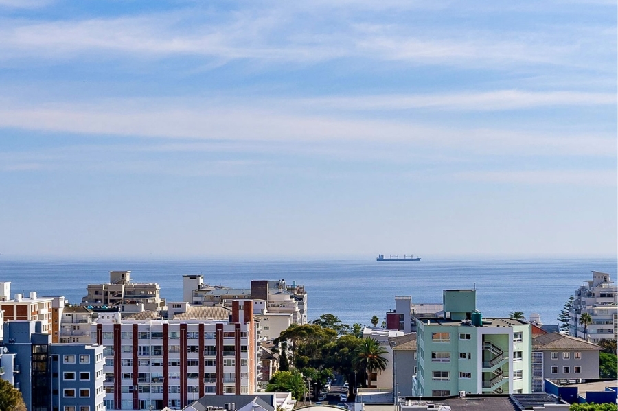 2 Bedroom Property for Sale in Sea Point Western Cape